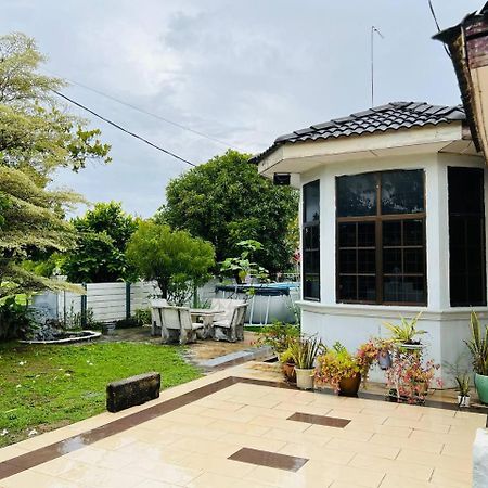 Pulai Field Aa Homestay Kangar Dış mekan fotoğraf